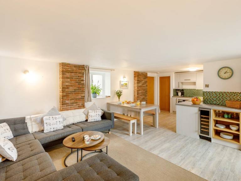 Cottage with terrace, garden & barbeque — photo 4