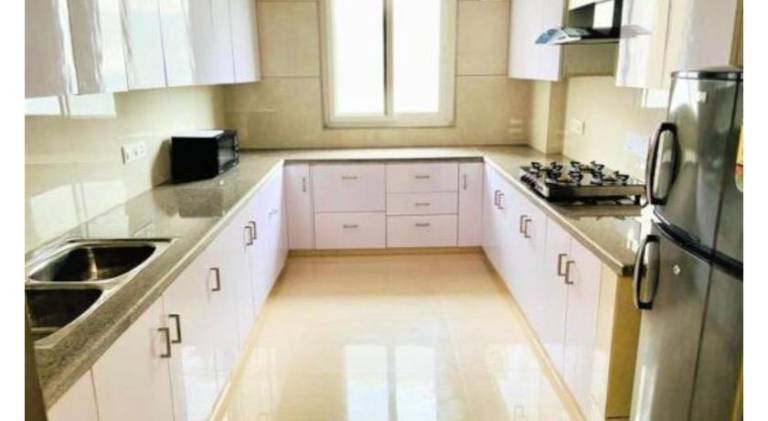 BluO 1BHK - DLF CyberCity, MG Road / Balcony, Lift — photo 5