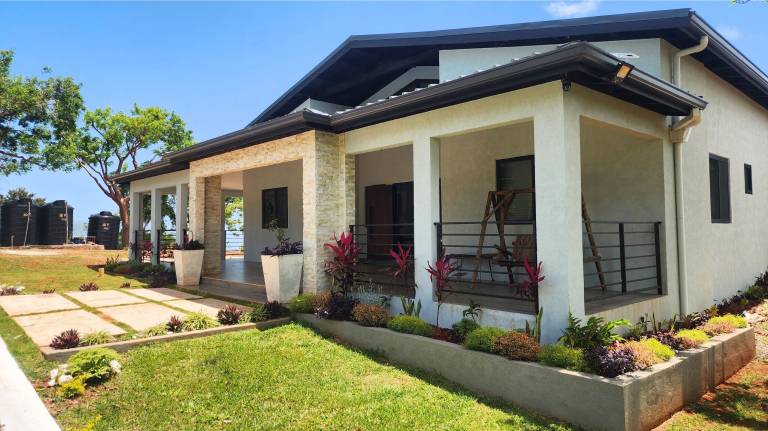 Villa  Saint Elizabeth Parish