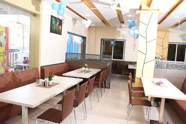 HOTEL CVR GRAND