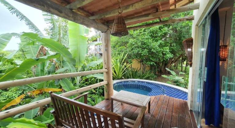 Serviced apartment with patio, pool & garden — photo 5