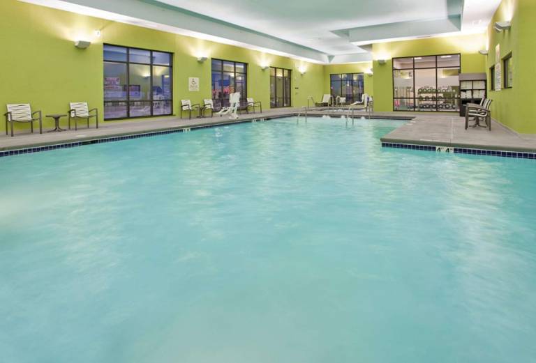 Hampton Inn Kearney — photo 3
