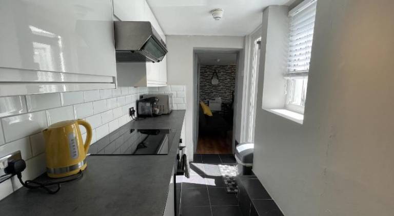Rental apartment with patio | Next to Brighton Palace Pier — photo 5