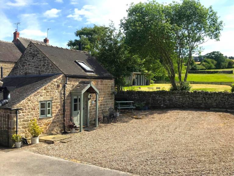 Cabin  Crich