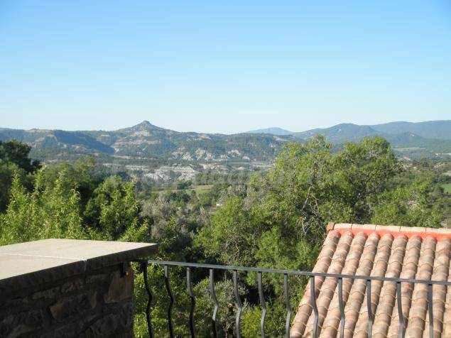 Charming cottage with garden & patio | Garden view | Dogs allowed — photo 2