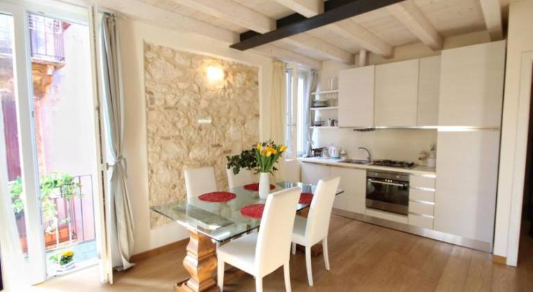 Charming apartment | Near Juliet | Dogs allowed — photo 3