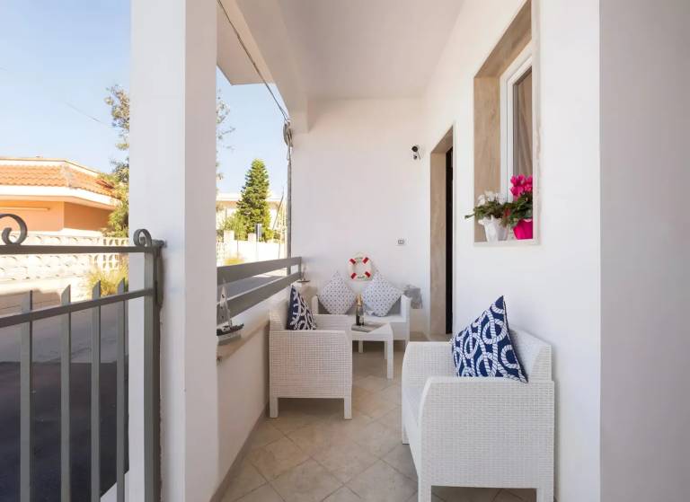 Children-friendly holiday apartment with terrace & barbecue | Close to the beach | Pets are welcome — photo 5