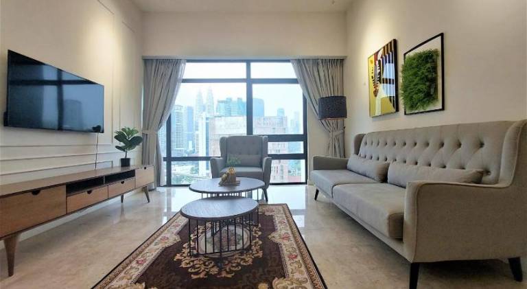 Spacious rental apartment with barbeque, pool & patio | Near Kuala Lumpur Tower | Pet-friendly — photo 2