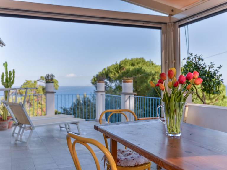 House with yard, BBQ & patio | Sea view — photo 4