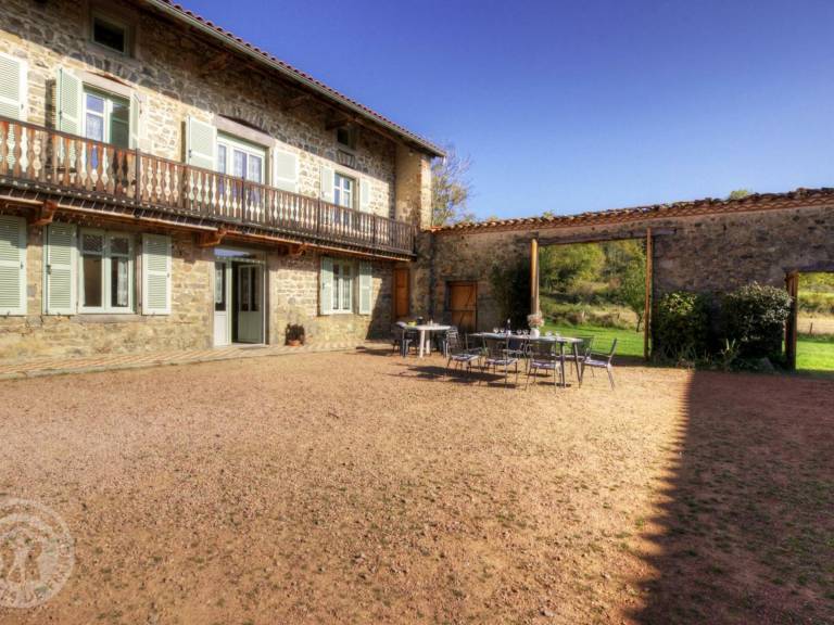 Large Character Cottage for 15 People with Garden in Luré — photo 3