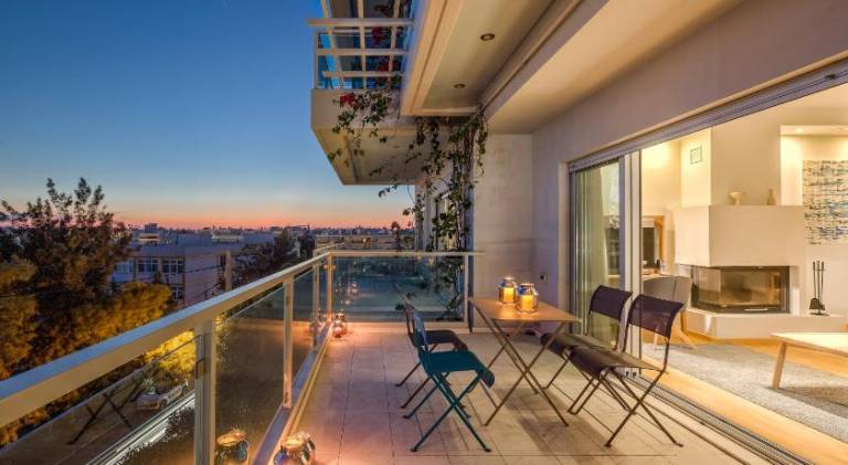 Family-oriented big rental apartment with garden, jacuzzi & terrace | Next to the beach | Pets allowed in Glyfada