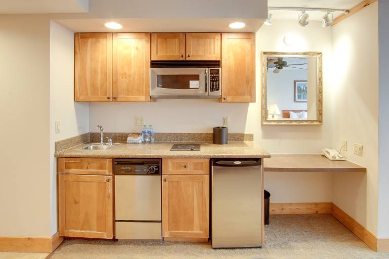 Ski-In/Ski-Out Crested Butte Studio w/ Pool Access — photo 5