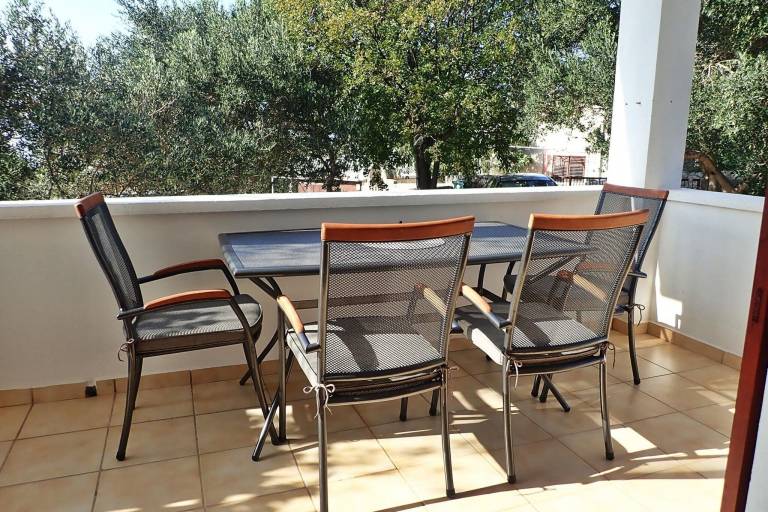 Charming apartment with patio, barbecue & garden | Sea view | Pet-friendly — photo 2