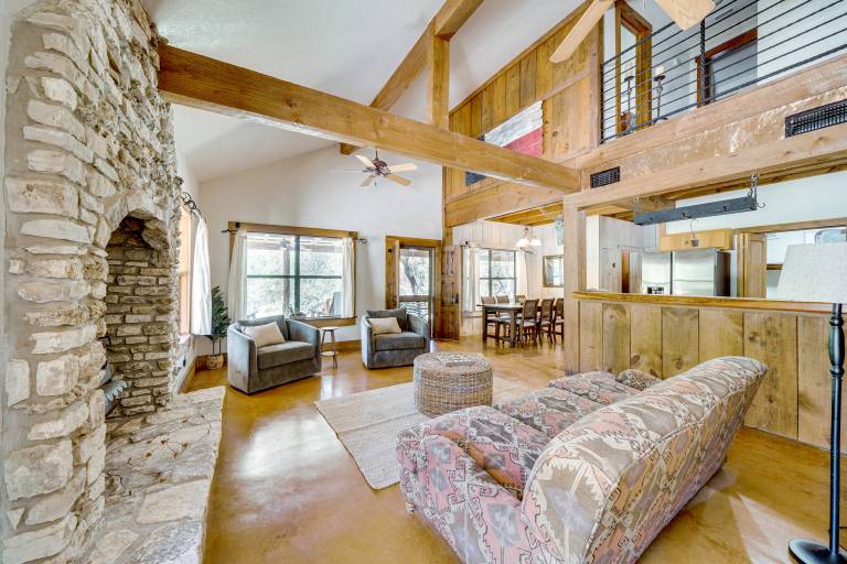 Swim, Hike & Unwind: Serene Hill Country Retreat — photo 5