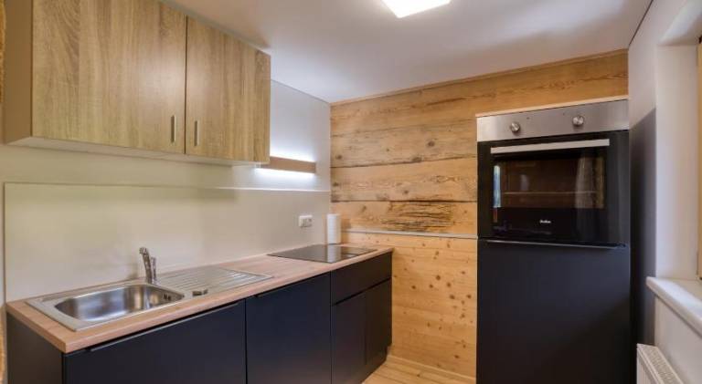 Serviced apartment with garden & patio — photo 5