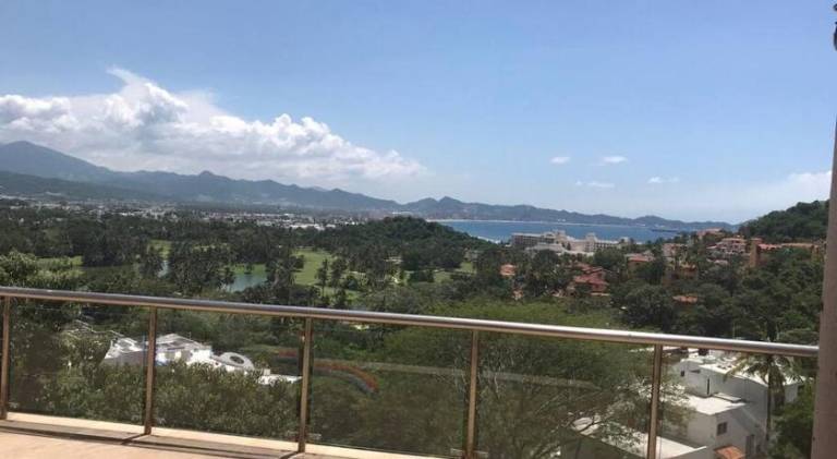 Vacation home with pool & jacuzzi | Pets are welcome in Manzanillo