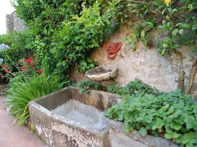 Holiday apartment with garden & grill — photo 4