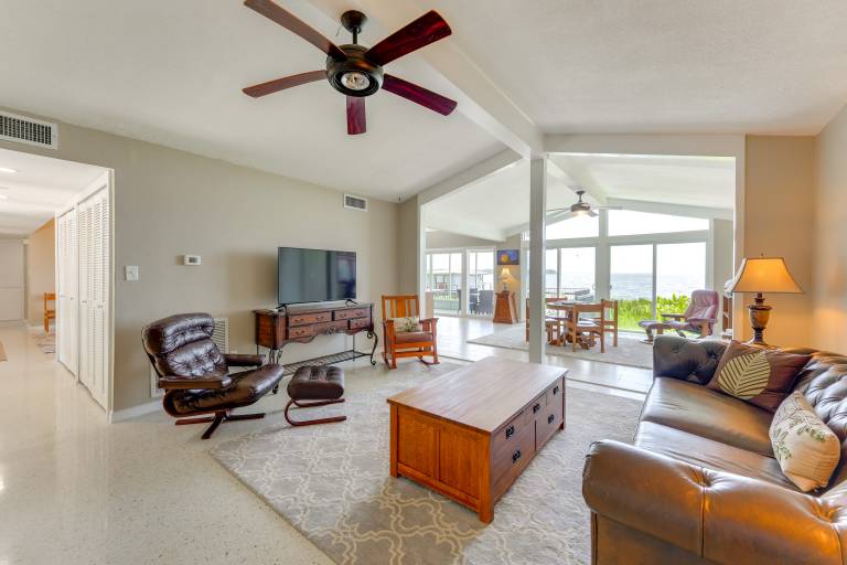 Family Home w/ Stunning Water Views in Tavares! — photo 5