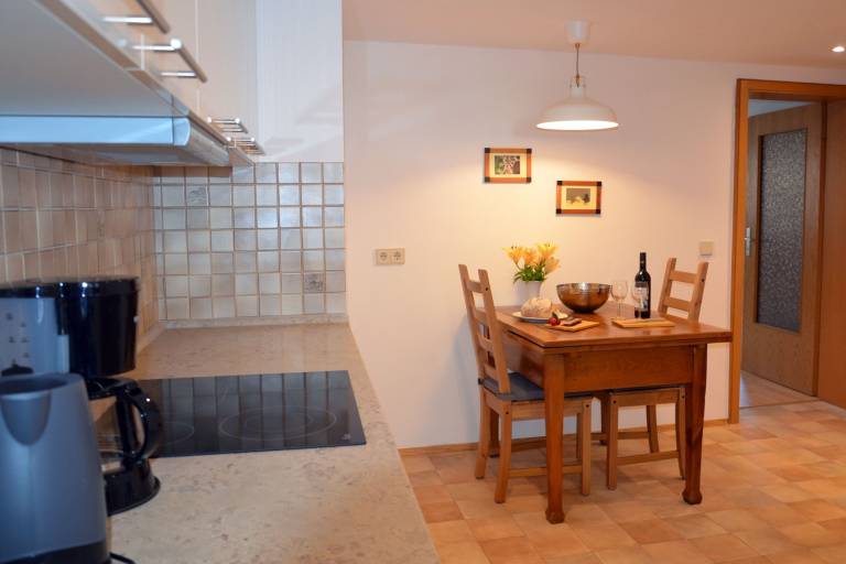 Ferienwohnung Mercyscher Hof, 70qm, 2 Schlafzimmer, 1 Wohnzimmer, max. 6 Personen — photo 2