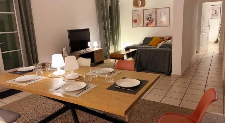 Fully equipped vacation home with pool, yard & grill | Pets are welcome — photo 2