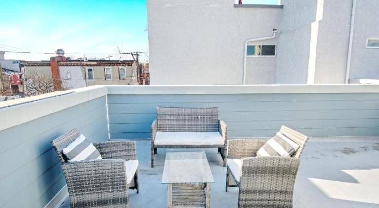 Apartment with jacuzzi — photo 3
