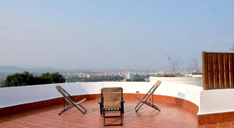 Holiday apartment with 2 rooms for 6 persons in Gijon