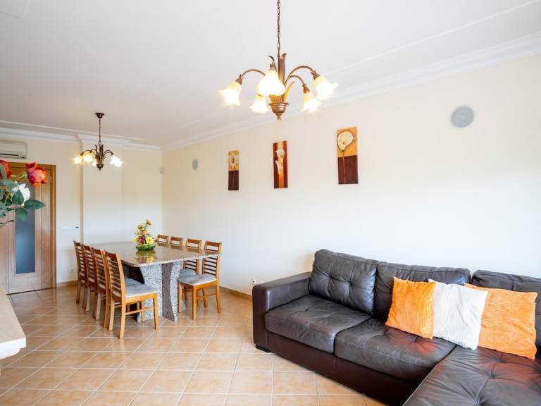 Fully equipped wonderful rental apartment with pool, yard & barbecue | Pets are welcome — photo 3