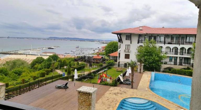 Holiday apartment with terrace, pool & yard | Beach nearby | Pets are welcome — photo 3