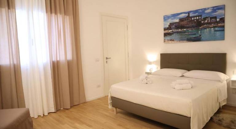 Holiday apartment with jacuzzi — photo 2