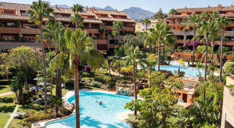 Holiday apartment with pool | Beach nearby | Pets are welcome in Marbella