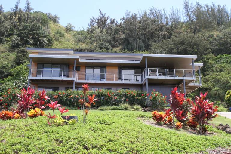 Casa  North Shore