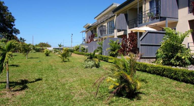 Rental apartment with pool, barbeque & terrace — photo 3