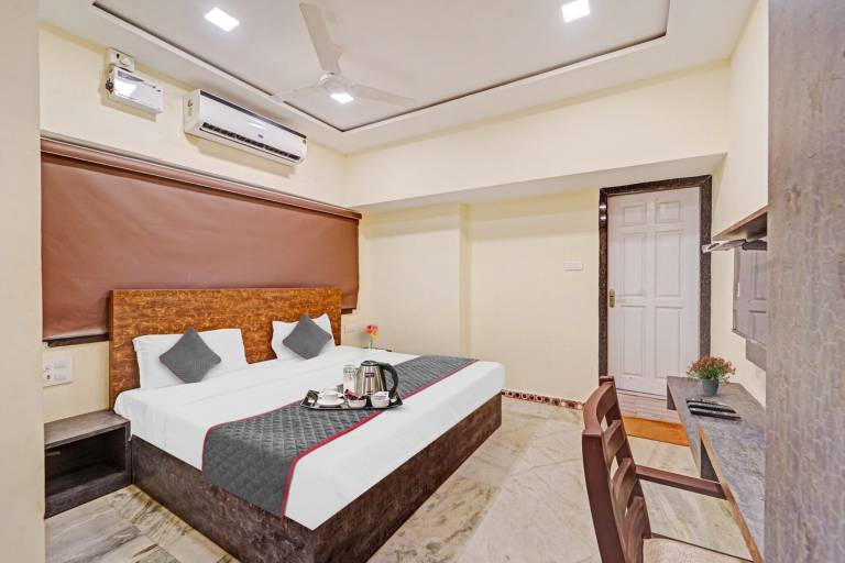 Collection O Yash Inn