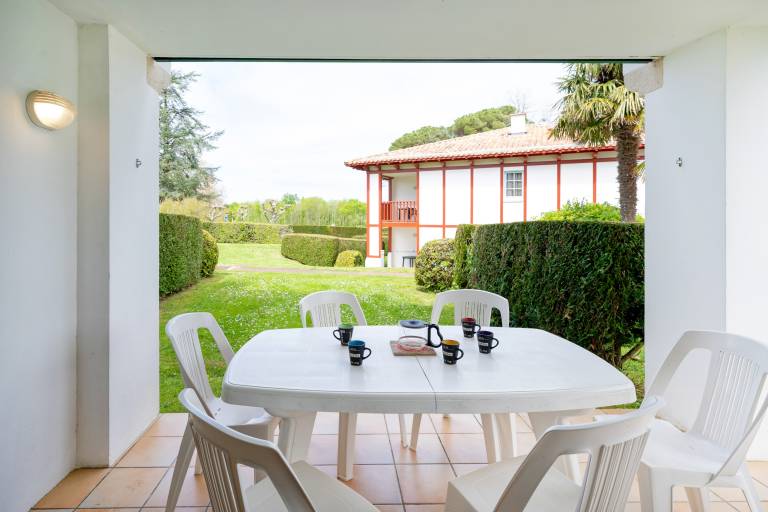 Basque Coast Apartment with Mountain View, Shared Pool, and Private Terrace — photo 2