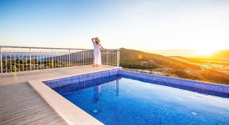 Fully equipped beautiful villa with BBQ, private pool & yard | Pets allowed in Antalya