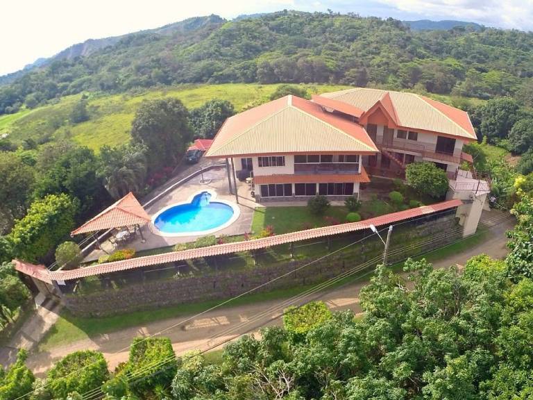 House Los Sueños