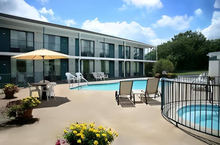 Ozark Valley Inn in Branson, MO