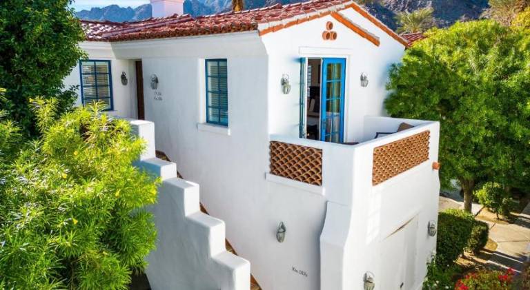 Fully equipped wonderful apartment with jacuzzi & pool | Good for workation | Pets allowed in Riverside, CA