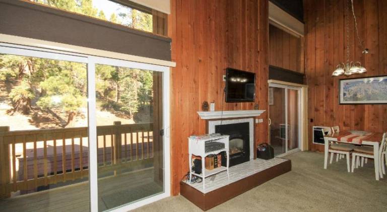 House with pool — photo 3