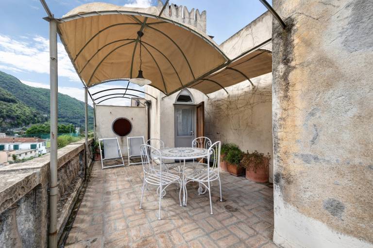 Pet-Friendly Apartment Trilocale Ginevra with Mountain View, Balcony & Wi-Fi — photo 4