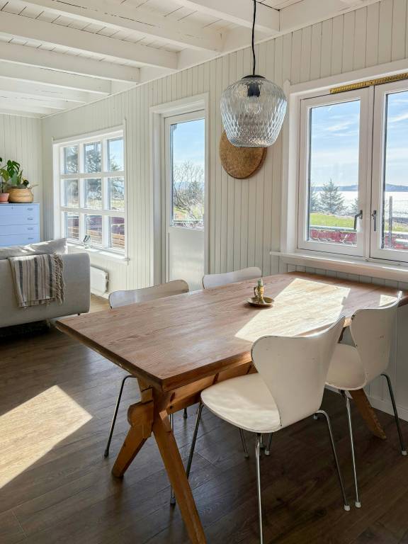 Child-friendly pleasant vacation home with sauna, yard & patio | Sea view | Perfect for remote work | Pets allowed — photo 4