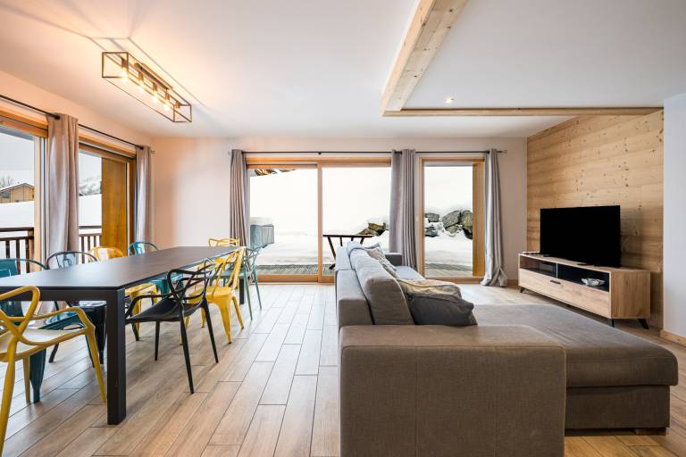 Children-friendly ample chalet with garden, patio & jacuzzi | Mountain view | Next to the ski | Suitable for remote work | Pets are welcome — photo 5
