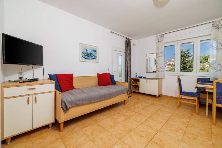 Rental apartment with terrace — photo 3