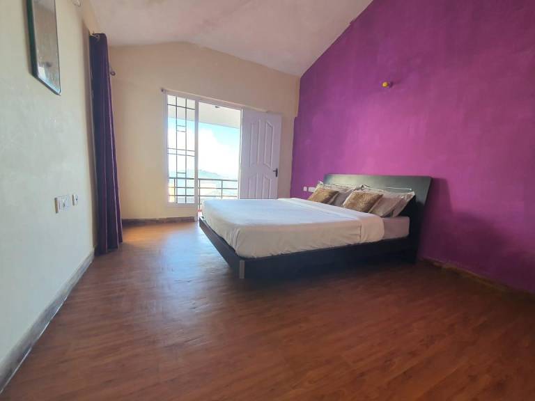 House Kodaikanal Lake