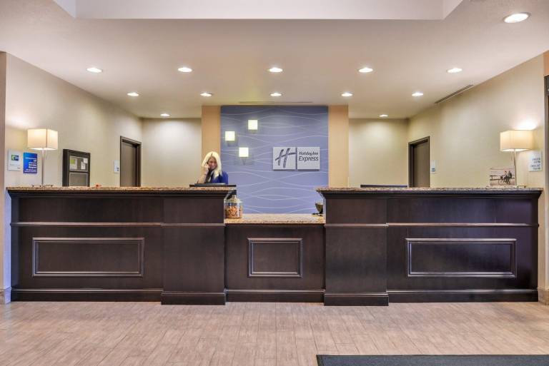 Holiday Inn Express & Suites Emporia Northwest By IHG — photo 5