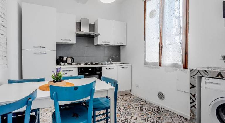 Apartment with 1 room for 4 persons — photo 3