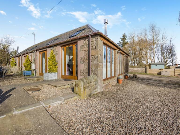 Cottage Tealing