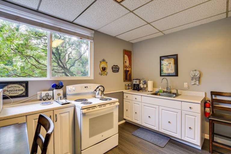 Portland Vacation Rental  11 Miles to Downtown — photo 2