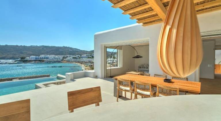 Villa with patio, yard & private pool — photo 3