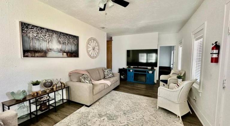 Nice house | Good for workation | Pets are welcome in Midland, ON
